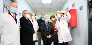 Autoridades de Salud visitan la Unidad Crítica Covid del Hospital Clínico de la Universidad de Chile