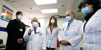 Ministro Paris destaca rol de la salud municipal en atención de casos COVID-19