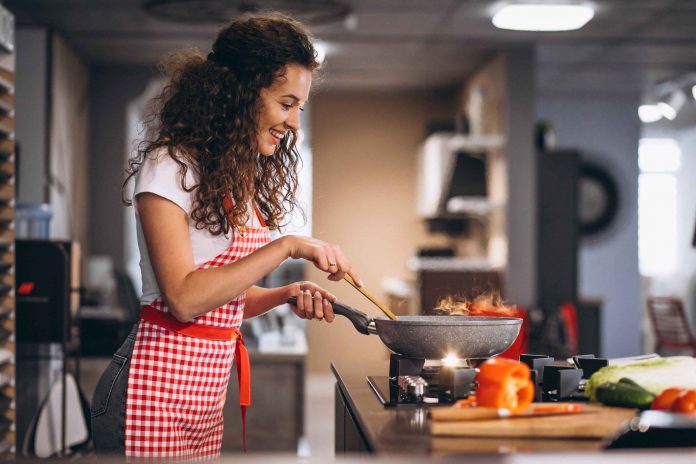 ¿Cansado en el trabajo? Conoce por qué la alimentación podría ser un factor de esto