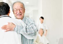 Aprender a escuchar los latidos del corazón puede identificar una arritmia cardíaca