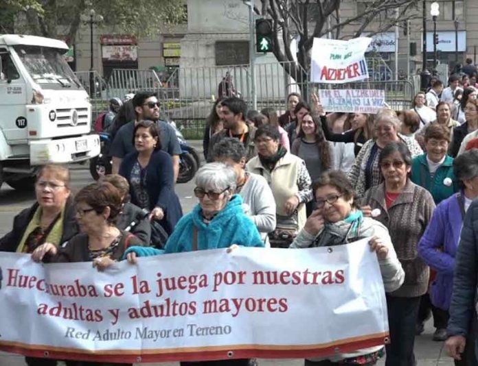 “Chile No Te Olvida”: Grupos de personas mayores y cuidadores realizarán la décima Caminata Conmemorativa por el Alzheimer y otras demencias 2024