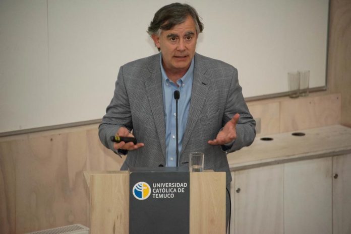 “Un desafío urgente para Chile”: Dr Bruno Nervi abordó la investigación en cáncer mediante conferencia en la UCT