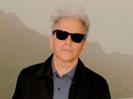 El artista, crítico cultural y exdiputado español Marcelo Expósito reflexionará sobre las pesadillas distópicas en el CCESantiago