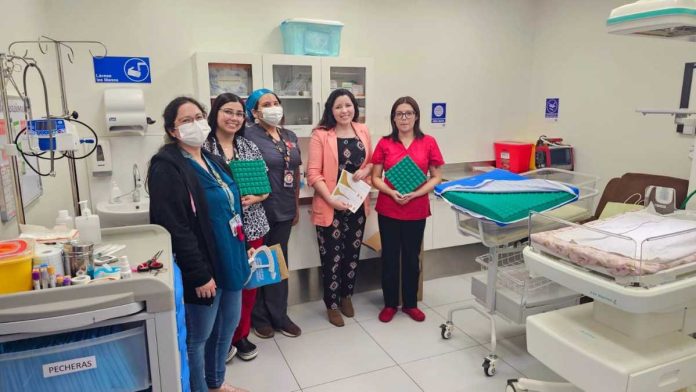 Hospital Claudio Vicuña de San Antonio incorpora innovación en medicina pediátrica. colchones para la prevención de la Plagiocefalia y antiasfixia