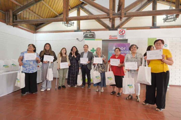 Farmacias Cruz Verde finaliza programa de capacitación a cuidadores de pacientes domiciliarios