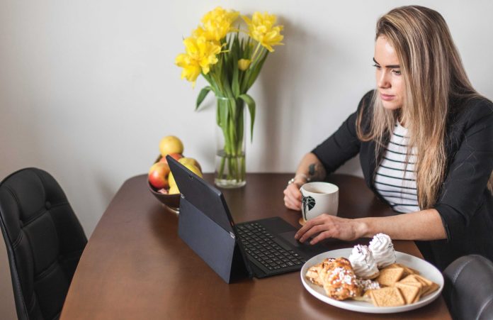 Hábitos saludables en el trabajo remoto