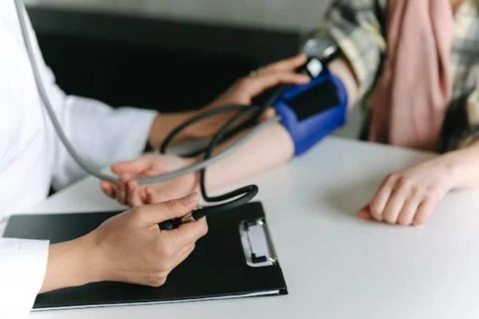 Día Mundial de la Hipertensión: ¿Por qué debes monitorear tu presión arterial?