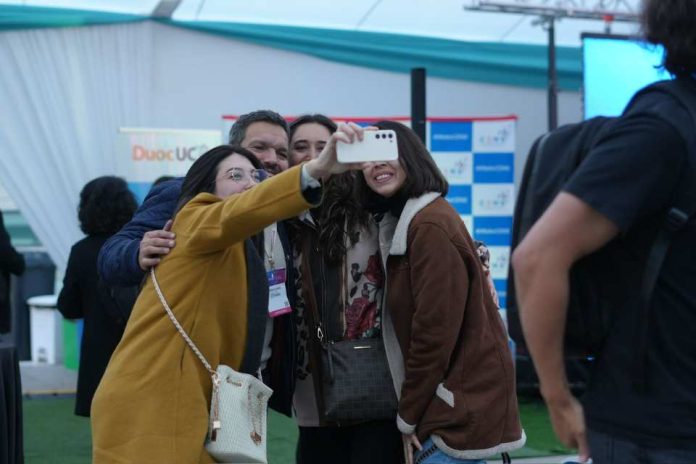 ECO-SD 2025: con más de 400 asistentes inicia primer encuentro en salud digital en Chile