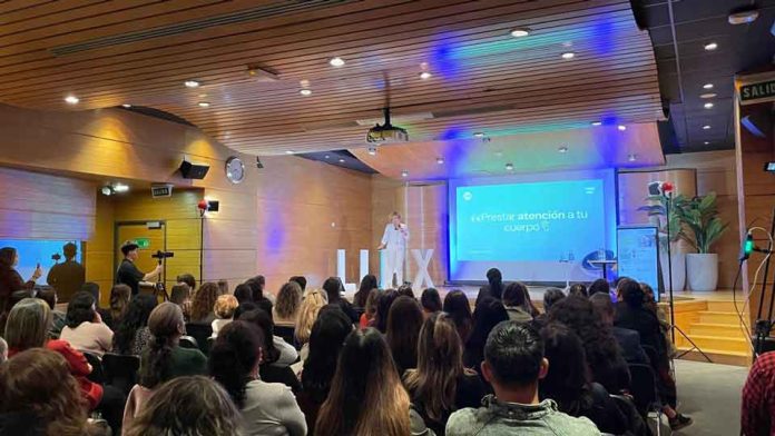 Encuentro inédito convocó por primera vez en Chile a cientos de pacientes con Lipedema 
