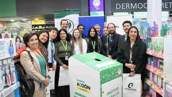 Farmacias Cruz Verde lanza programa para impulsar la gestión responsable de medicamentos caducado
