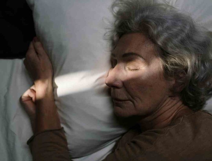 Personas mayores con sueño anormal tienen 10,9 veces más probabilidades de tener depresión