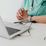 Telemedicina una opción que gana popularidad para reducir las listas de espera en salud pública