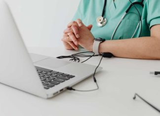 Telemedicina una opción que gana popularidad para reducir las listas de espera en salud pública