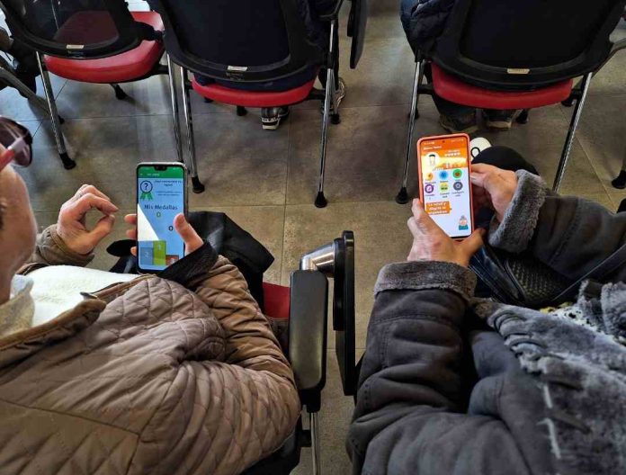 App desarrollada por científicos de la U. de Concepción logra interoperar con sistema público, beneficiando a adultos mayores con diabetes e hipertensión