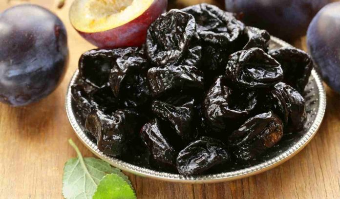 Ciruela deshidratada: beneficios digestivos y nuevas aplicaciones desde los residuos