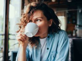 Estudio revela que tomar café podría ayudar a cuidar tu hígado