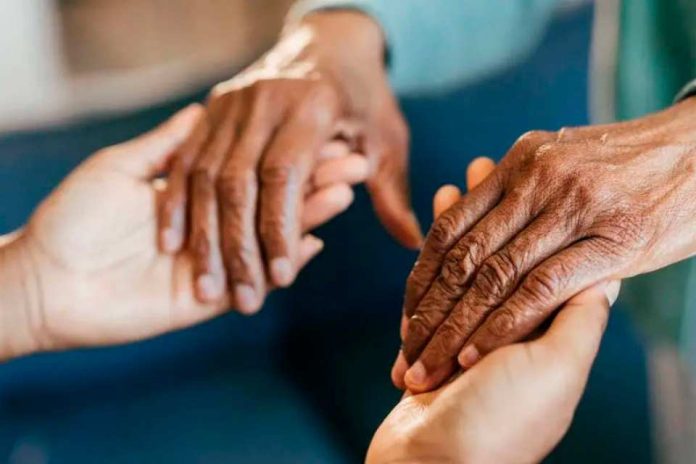 Investigadores de Mayo Clinic validan prueba de sangre para diagnosticar Alzheimer en clínicas ambulatorias de memoria