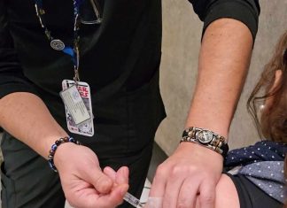 Refuerzan campaña de vacunación contra el Sarampión en Santiago