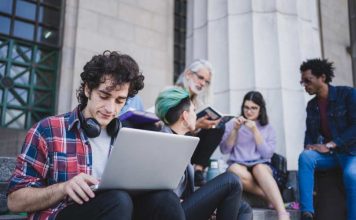 Universitarios colombianos muestran mayor resiliencia, bienestar psicológico y satisfacción familiar que los chilenos