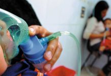 Virus respiratorios van al alza: Médico alerta y entrega consejos de cómo cuidarse en este invierno