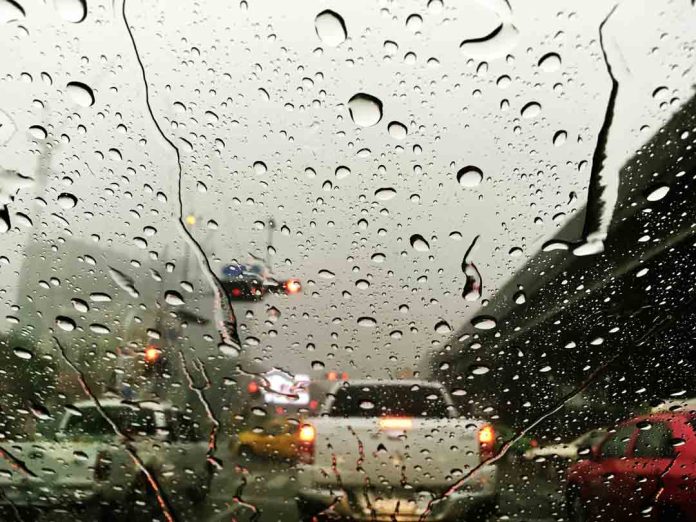 A prepararse para la lluvia: medidas de seguridad para prevenir situaciones de emergencias en el hogar y en las calles