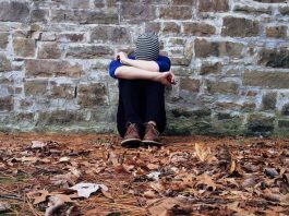 1 de cada 3 chilenos se siente solo: ¿Qué revela esta cifra y cómo abordarla?