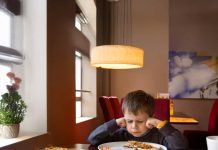 Cuando los niños no quieren comer: qué hay detrás del “no me gusta” y cómo enfrentarlo