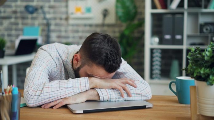 ¿Dolor de cabeza o migraña? Neuróloga explica cómo reconocerlos