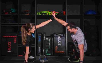 El gimnasio no solo sirve para entrenar el cuerpo sino también para hacer amistades