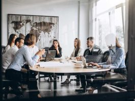 Falta de confianza y necesidad de control: el dilema del trabajo remoto