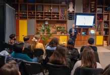Fundación Mustakis impulsa jornada de bienestar emocional junto al Dr. Simón Guendelman