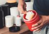 Proteína en polvo: Nutricionista explica 3 cosas en las que debes fijarte antes de comprar