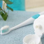 Uso de fluoruro de estaño en pastas dentales puede ser un riesgo para la salud bucal