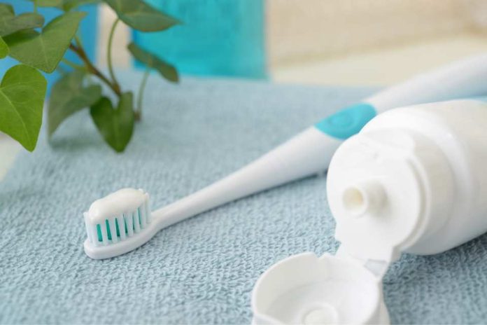 Uso de fluoruro de estaño en pastas dentales puede ser un riesgo para la salud bucal