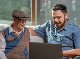3 de cada 4 chilenos ayuda económicamente a un familiar adulto mayor