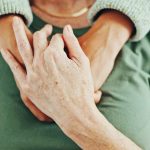Acompañar y cuidar a un paciente con cáncer