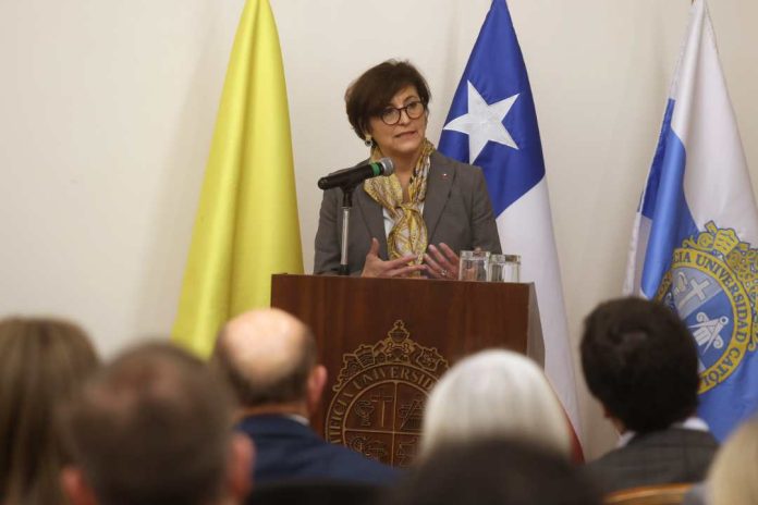 Avanzan los compromisos de la Ley de Presupuestos con nuevos recursos para seguir reduciendo las listas de espera