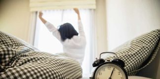 Cambio de hora: Guía rápida para no desajustar el sueño y cuándo consultar a un especialista