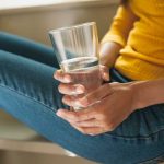 Chile bebe 3 veces más bebidas azucaradas que el promedio mundial mientras el agua embotellada sigue siendo un lujo