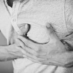Crecen ingresos a urgencia por infartos al corazón en Chile
