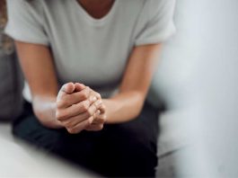 El Duelo: Psicóloga explica claves de cómo transitar la pérdida y cuidar el corazón emocional