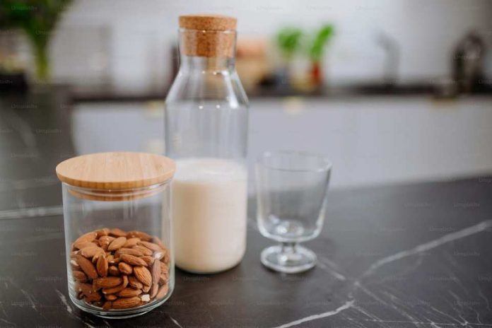 En el Día de la Leche Vegetal, la intolerancia a la lactosa recuerda la necesidad de alternativas más saludables