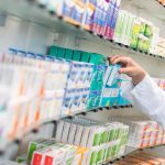 Informe señala que gasto de bolsillo en medicamentos en Chile se ha disparado un 80% en 13 años