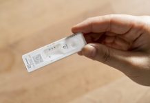 Nuevo test casero detecta COVID-19 o influenza en solo 15 minutos