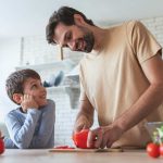 Padres subestiman el sobrepeso y la obesidad infantil: sólo un 14% lo percibe, pero afecta a casi el 52% de los niños en Chile