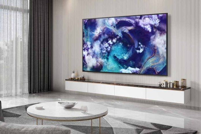 Tan lejos, tan cerca: Esta es la distancia ideal para ver tu TV de grandes pulgadas