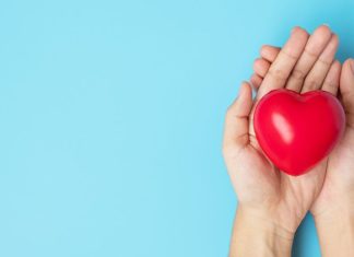 Mes del Corazón: los silentes riesgos cardiovasculares que padecen las mujeres A pesar de distintas creencias, las ECV son la principal causa de muerte en mujeres en Chile.