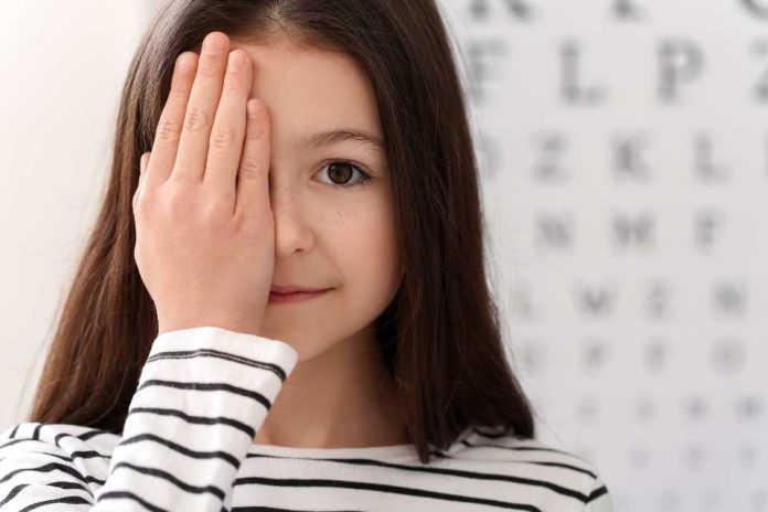 ¿Los ejercicios oculares pueden sustituir los lentes para corregir problemas visuales?