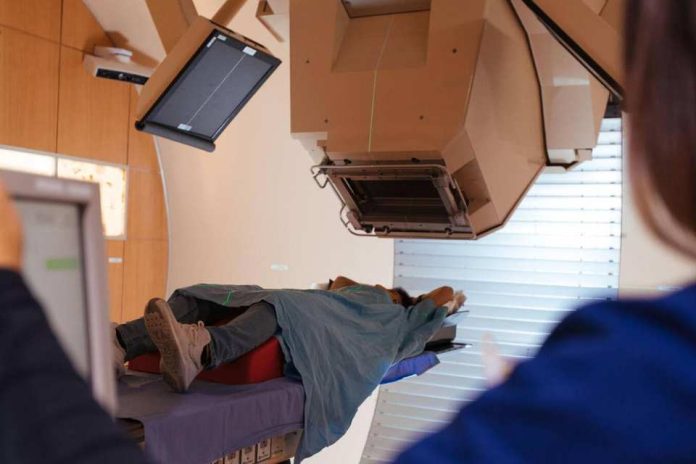 10 años y 10 mil vidas: Expertas de Mayo destacan la trayectoria y el futuro de la terapia con haz de protones y partículas en Mayo Clinic