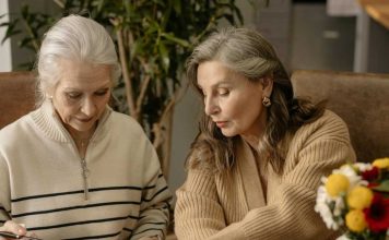 Alzheimer: Señales tempranas que van más allá de la memoria